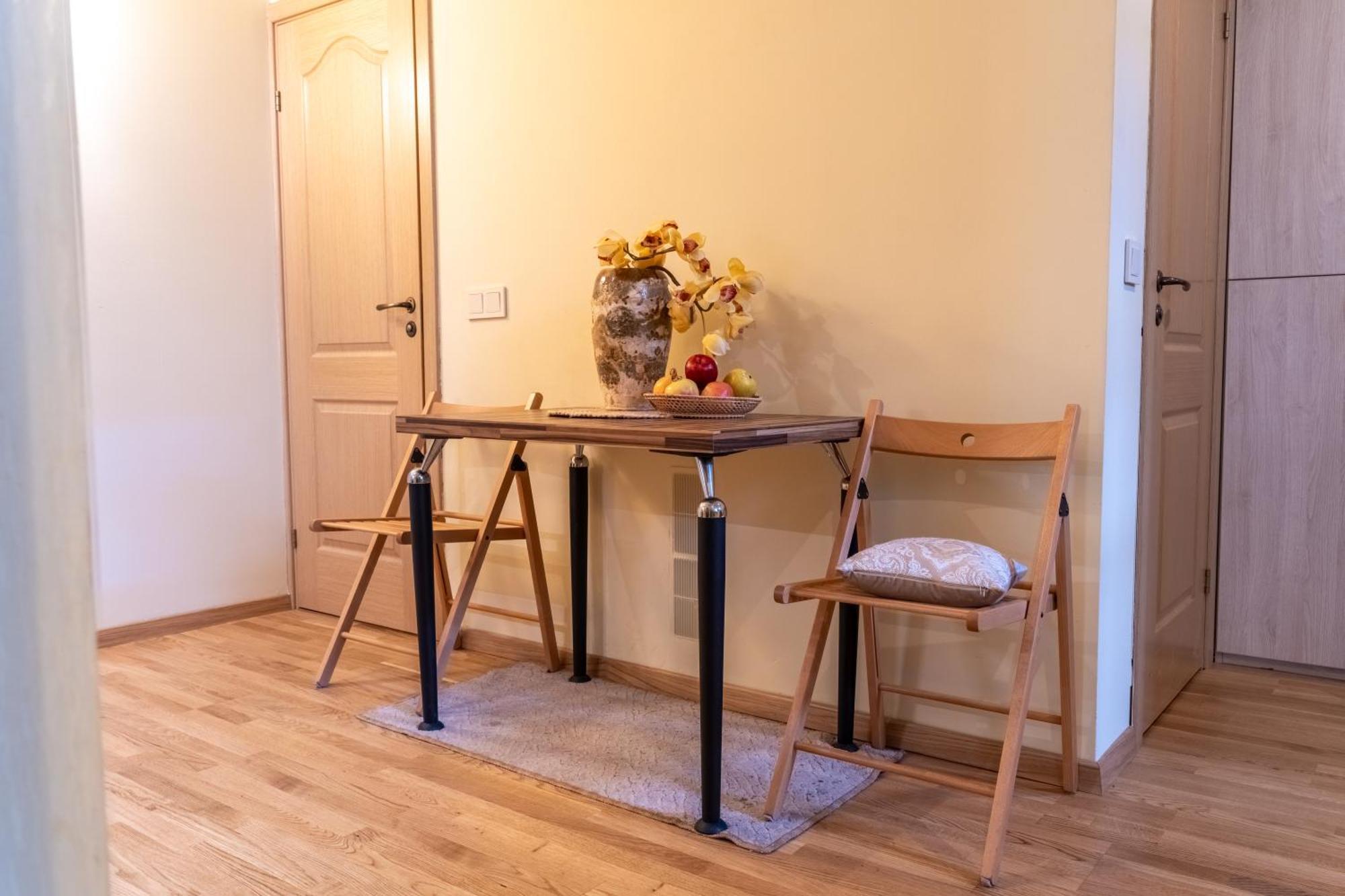 וילנה Cozy Suite With Inner Yard מראה חיצוני תמונה